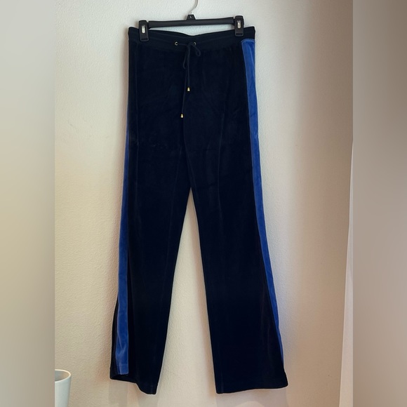 Beautiful activewear,, jacket and pants included - Picture 4 of 5